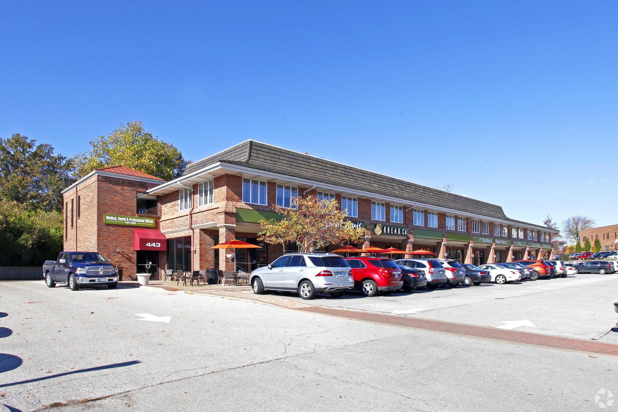 443-465 N New Ballas Rd, Creve Coeur, MO for lease Building Photo- Image 1 of 6