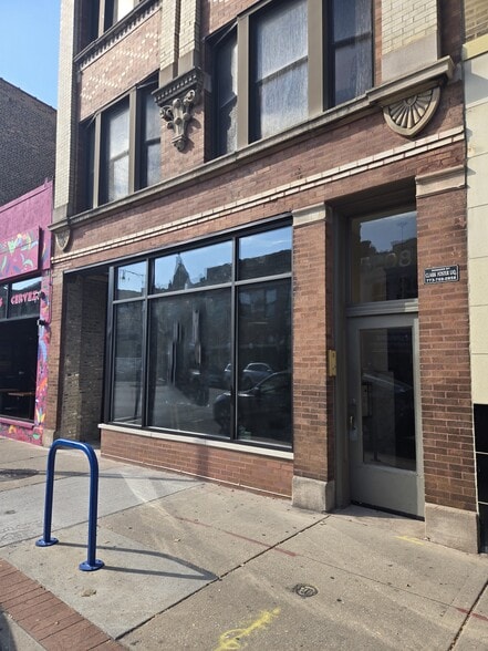 5208 N Clark St, Chicago, IL for lease - Building Photo - Image 2 of 13
