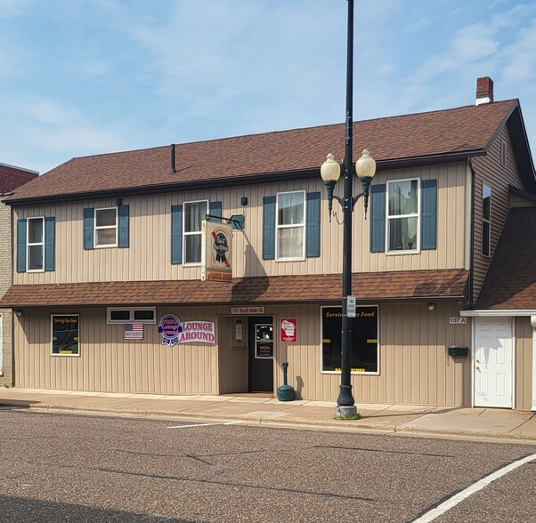 137 S Main St, Medford, WI à vendre - Photo du bâtiment - Image 1 de 4