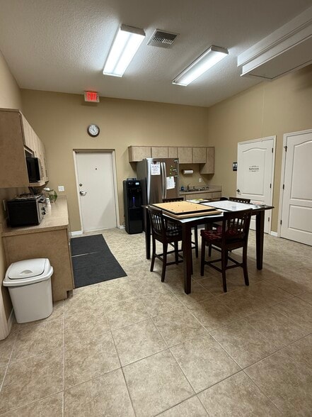 5282-5286 Applegate Dr, Spring Hill, FL for sale - Building Photo - Image 2 of 15