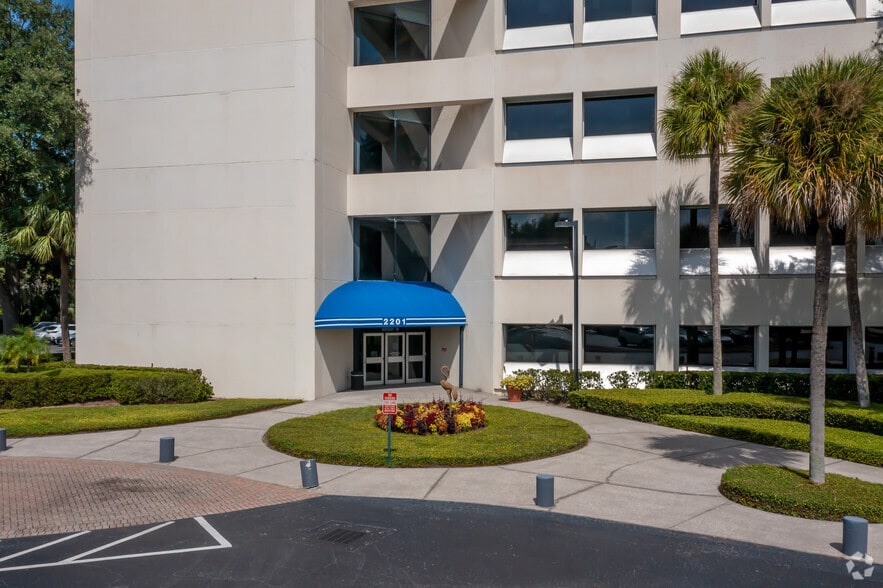 2201 Lucien Way, Maitland, FL for sale - Building Photo - Image 2 of 36