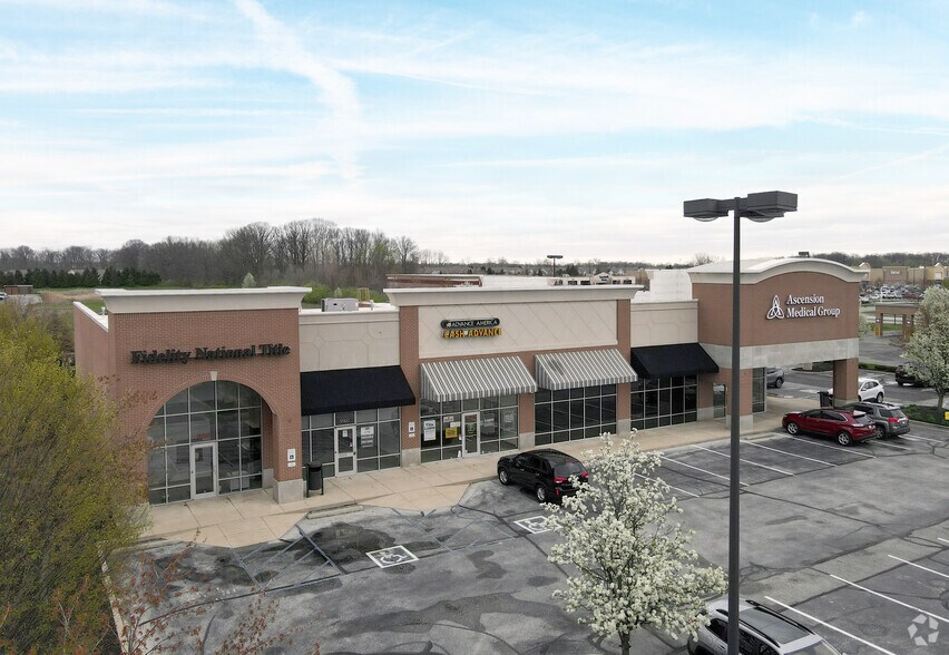 9158-9166 E US Highway 36, Avon, IN à louer - Photo du bâtiment - Image 2 de 2