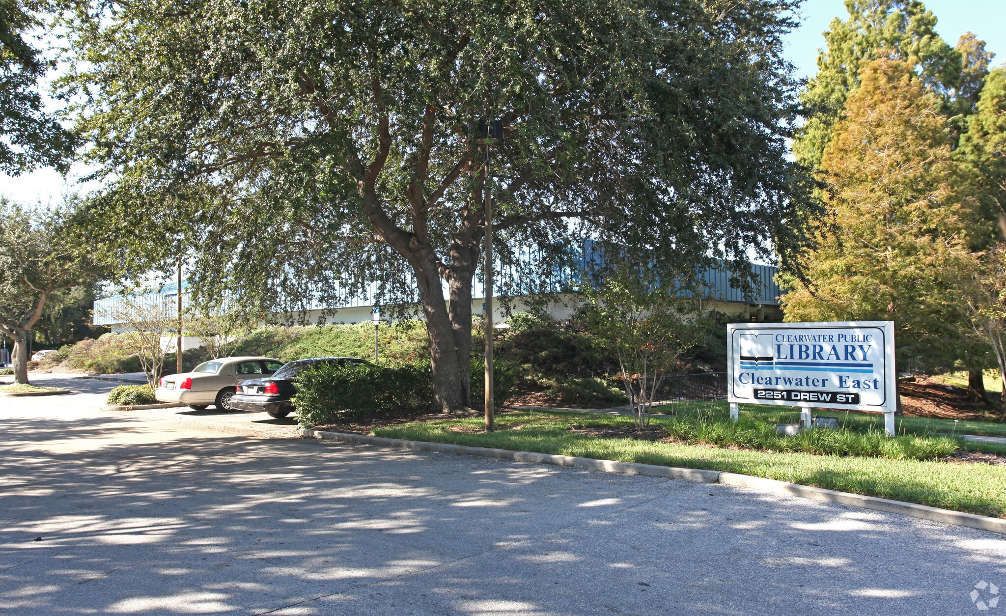 2251 Drew St, Clearwater, FL à vendre Photo principale- Image 1 de 3