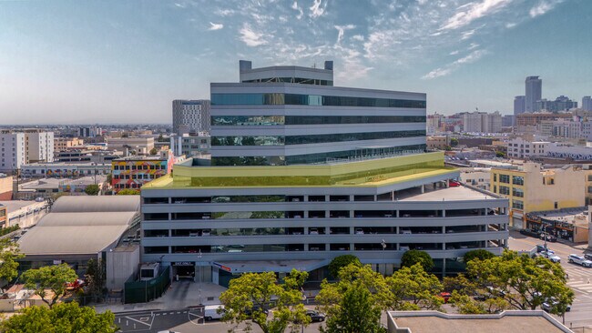 Plus de détails pour 420 E 3rd St, Los Angeles, CA - Médical à louer