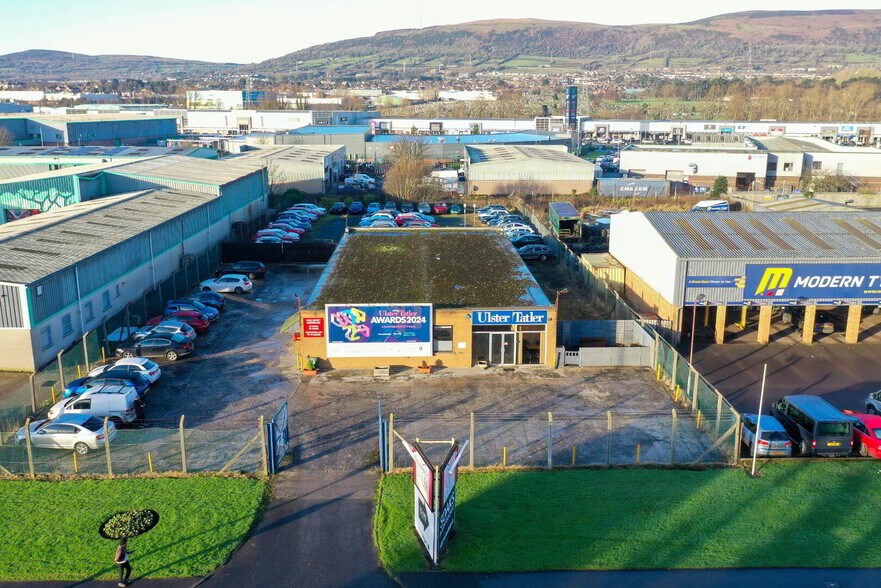 39 Boucher Rd, Belfast à vendre - Photo du bâtiment - Image 3 de 3