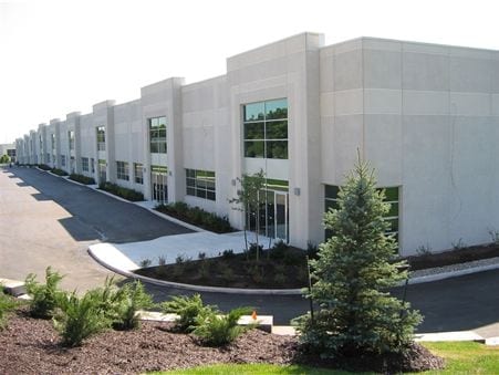 1550 Yorkton Ct, Burlington, ON for sale - Building Photo - Image 2 of 5