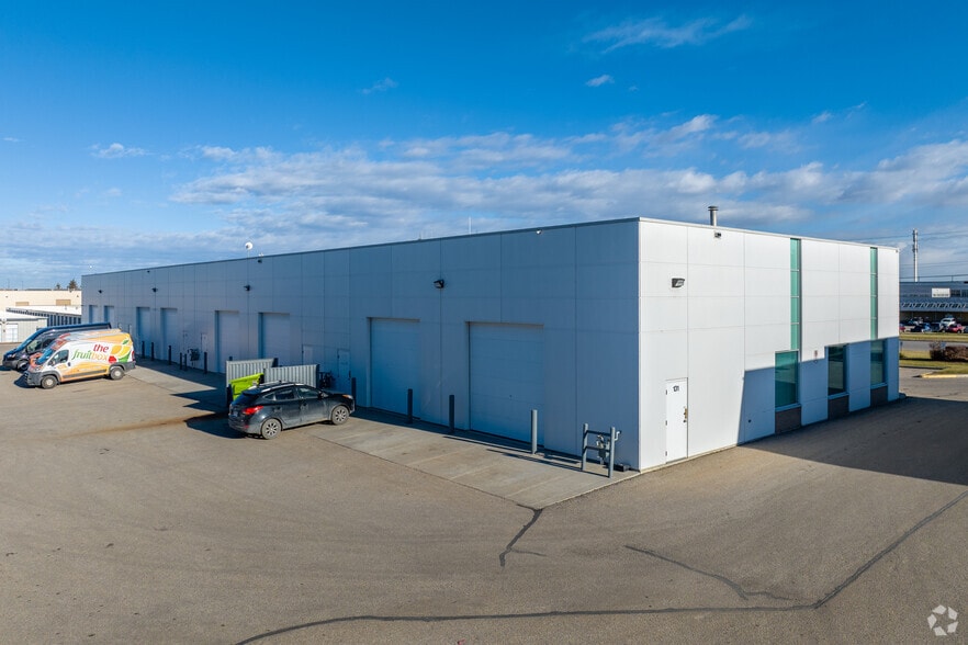 11929 40th St SE, Calgary, AB for lease - Building Photo - Image 2 of 5