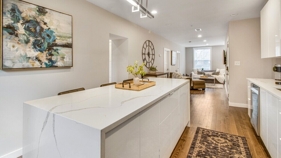 1414 Pennsylvania Ave SE, Washington, DC à vendre - Photo intérieure - Image 3 de 33