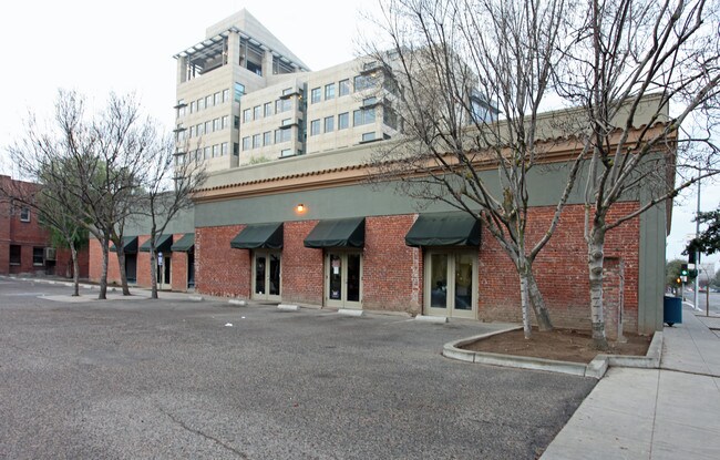 More details for 2602-2630 Tulare St, Fresno, CA - Retail for Lease