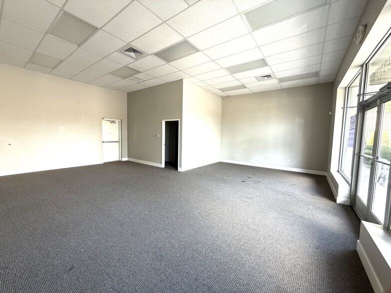 2510 Portland Rd, Newberg, OR à louer - Photo du bâtiment - Image 3 de 3