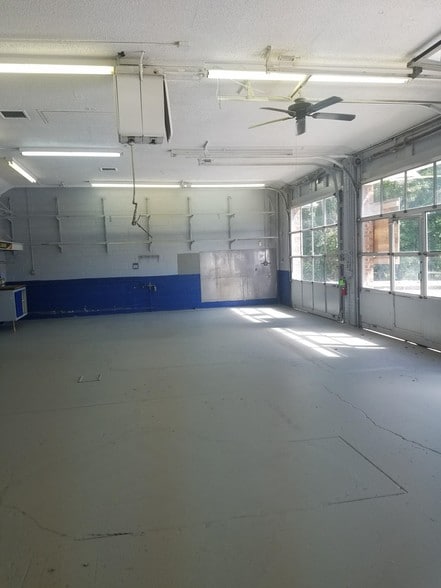 3321 State Route 33, Neptune, NJ for lease - Building Photo - Image 3 of 15