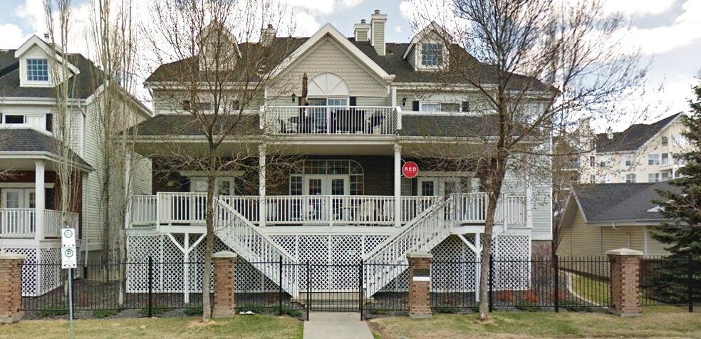 10235 111 St NW, Edmonton, AB à vendre - Photo du bâtiment - Image 1 de 1