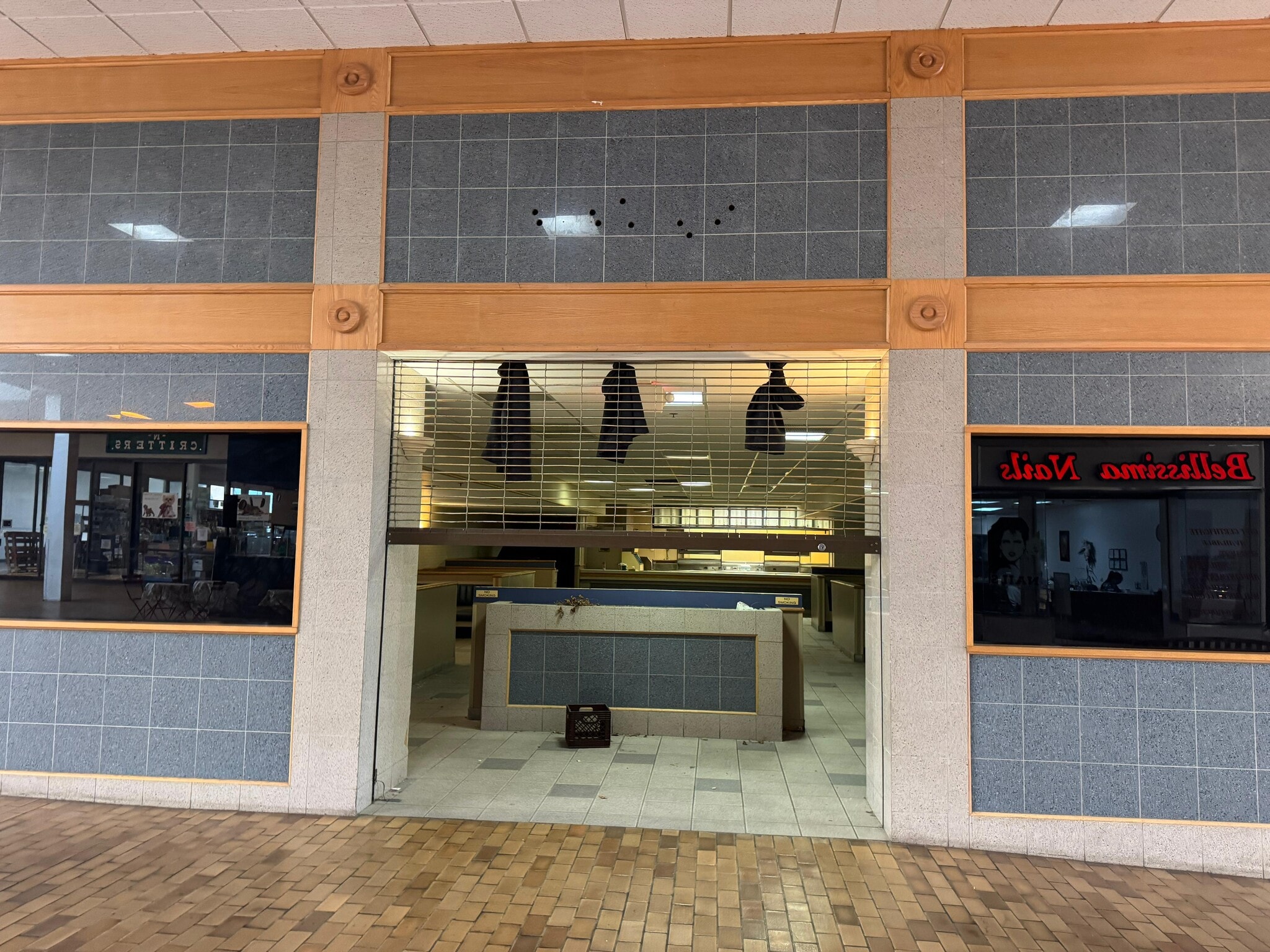 2001 MacArthur Blvd, Whitehall, PA for lease Interior Photo- Image 1 of 6