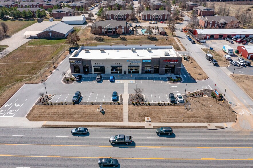 2805 SW 14th St, Bentonville, AR for lease - Building Photo - Image 1 of 8