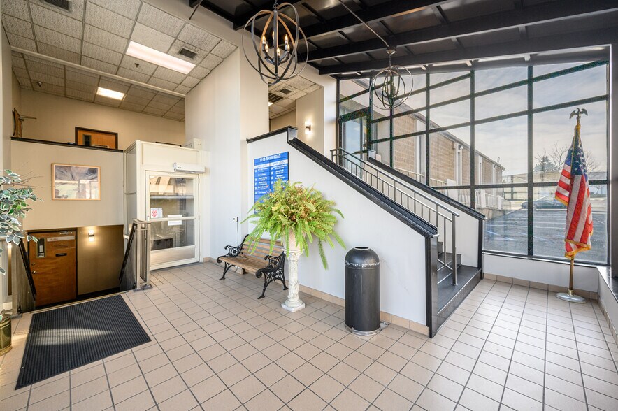 17-10 River Rd, Fair Lawn, NJ à vendre - Photo du bâtiment - Image 3 de 21