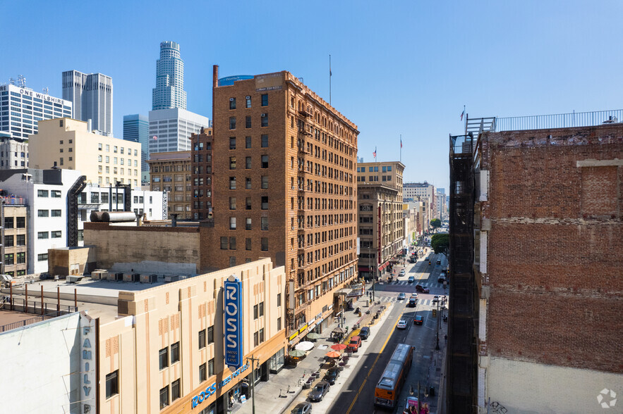 707 S Broadway, Los Angeles, CA à louer - Photo du bâtiment - Image 2 de 6