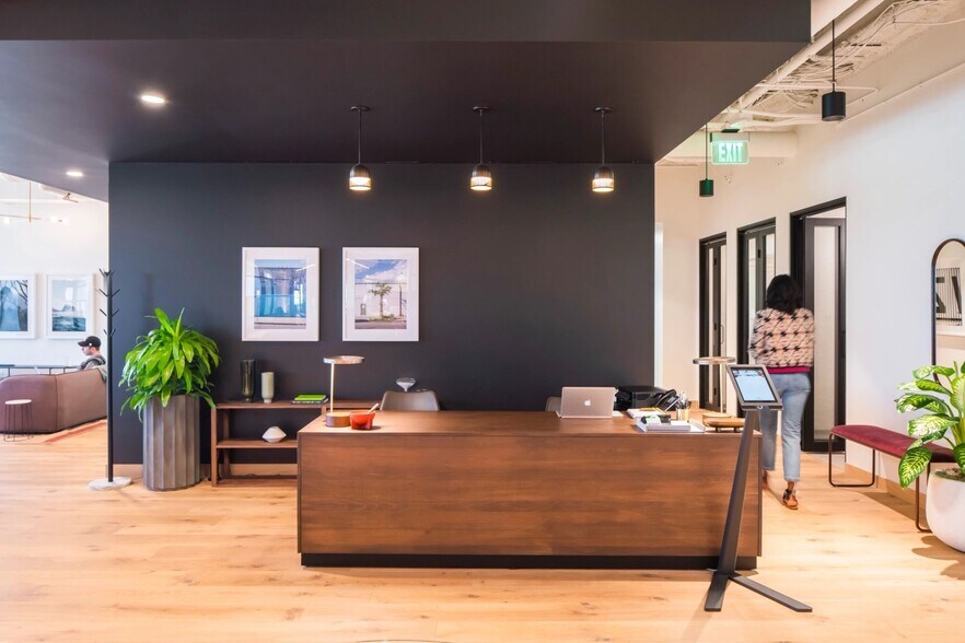 6701 Center Dr W, Los Angeles, CA à louer - Photo intérieure - Image 3 de 12