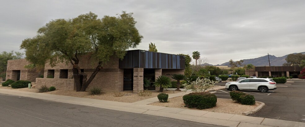 5245-5255 E Knight Dr, Tucson, AZ à louer - Photo du bâtiment - Image 1 de 1