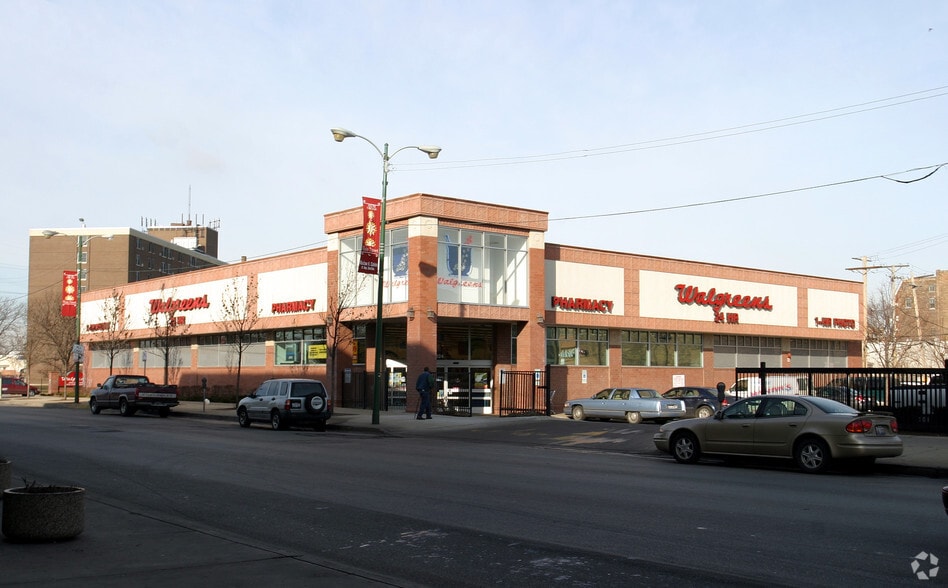 9148 S Commercial Ave, Chicago, IL for sale - Primary Photo - Image 1 of 4