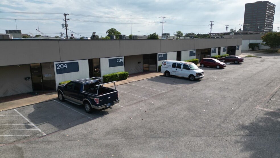 11857 Judd Ct, Dallas, TX for lease - Building Photo - Image 1 of 7