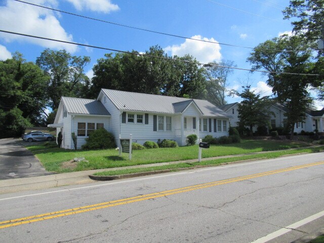 108 Cedar St, Carrollton, GA à vendre - Photo principale - Image 1 de 20