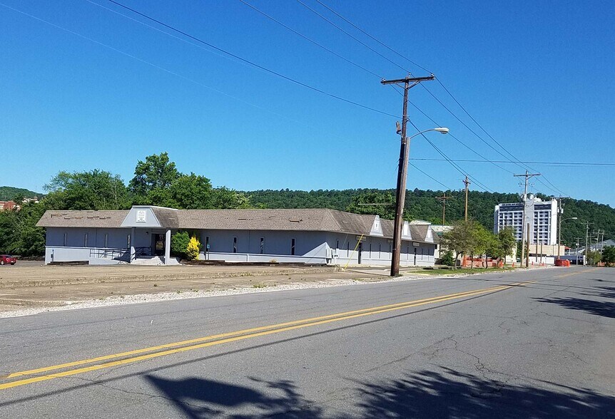 624 Malvern Ave, Hot Springs, AR for lease - Building Photo - Image 1 of 4