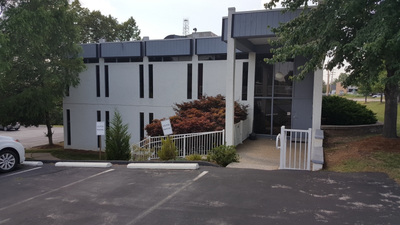 11426 Dorsett Rd, Maryland Heights, MO for lease - Building Photo - Image 2 of 3