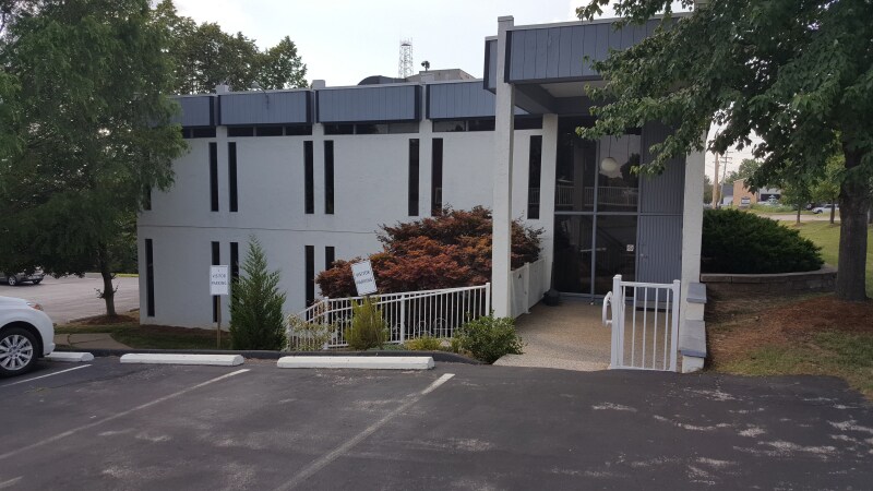 11426 Dorsett Rd, Maryland Heights, MO à louer - Photo du bâtiment - Image 2 de 3
