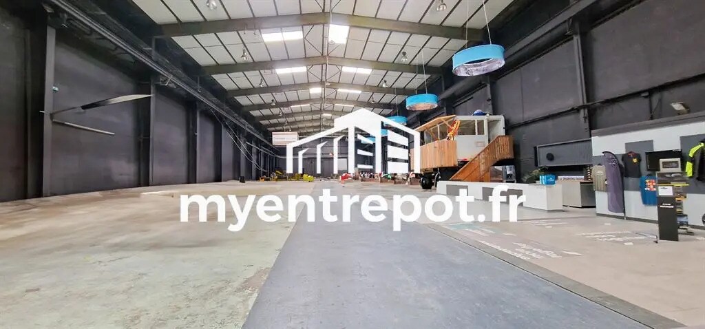 Flex in Aubagne for lease Interior Photo- Image 1 of 6