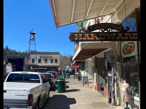 437-439 Main St, Placerville, CA à louer - Photo du bâtiment - Image 2 de 10