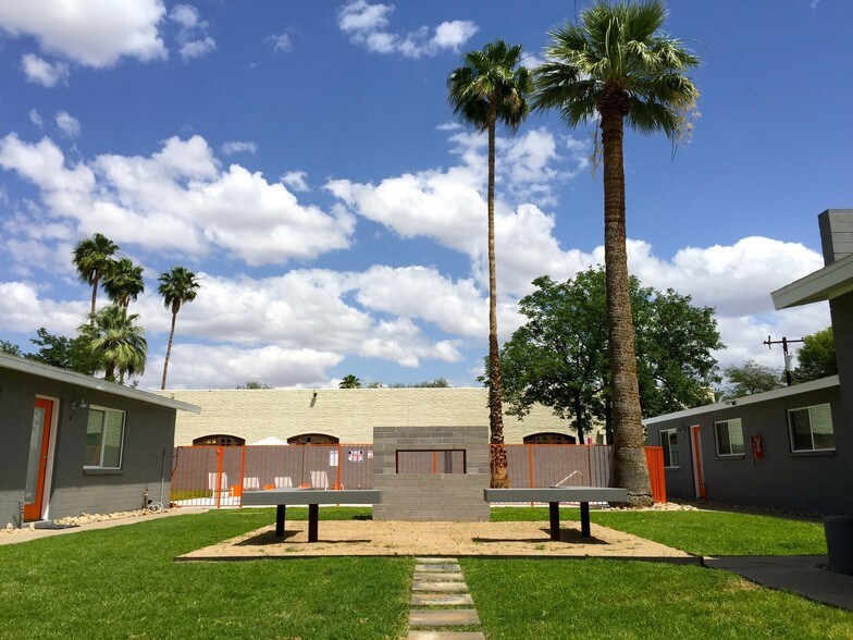 5317 N 11th St, Phoenix, AZ à vendre - Photo du bâtiment - Image 3 de 23