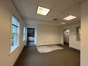 118 Portsmouth Ave, Stratham, NH for lease Interior Photo- Image 1 of 1