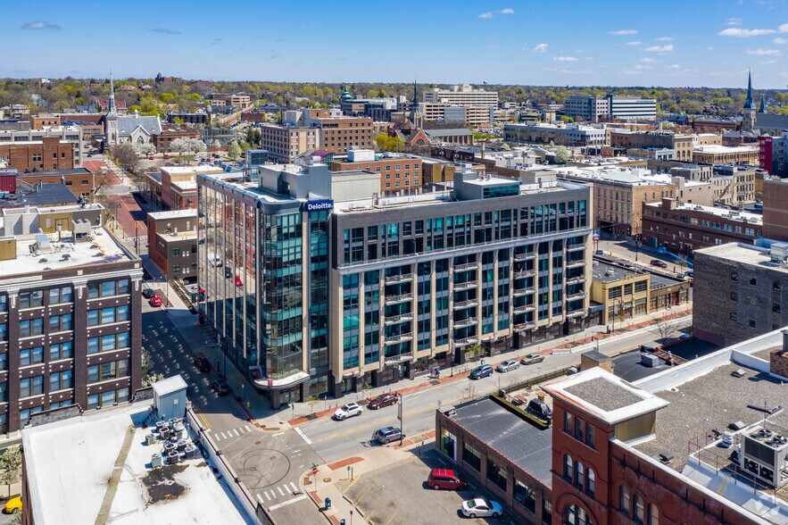 38 SW Commerce Ave, Grand Rapids, MI à louer - Aérien - Image 2 de 12