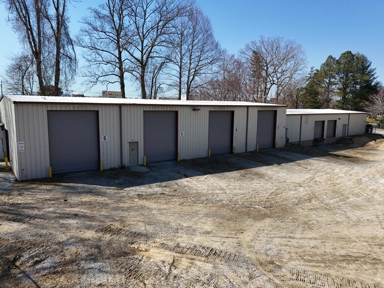 127 Old Hendersonville Rd, Fletcher, NC for lease - Building Photo - Image 3 of 4