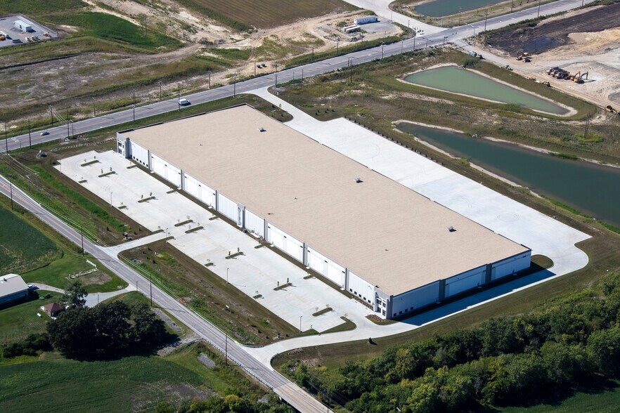 9997 Mississippi St, Crown Point, IN à louer - Photo du bâtiment - Image 2 de 4