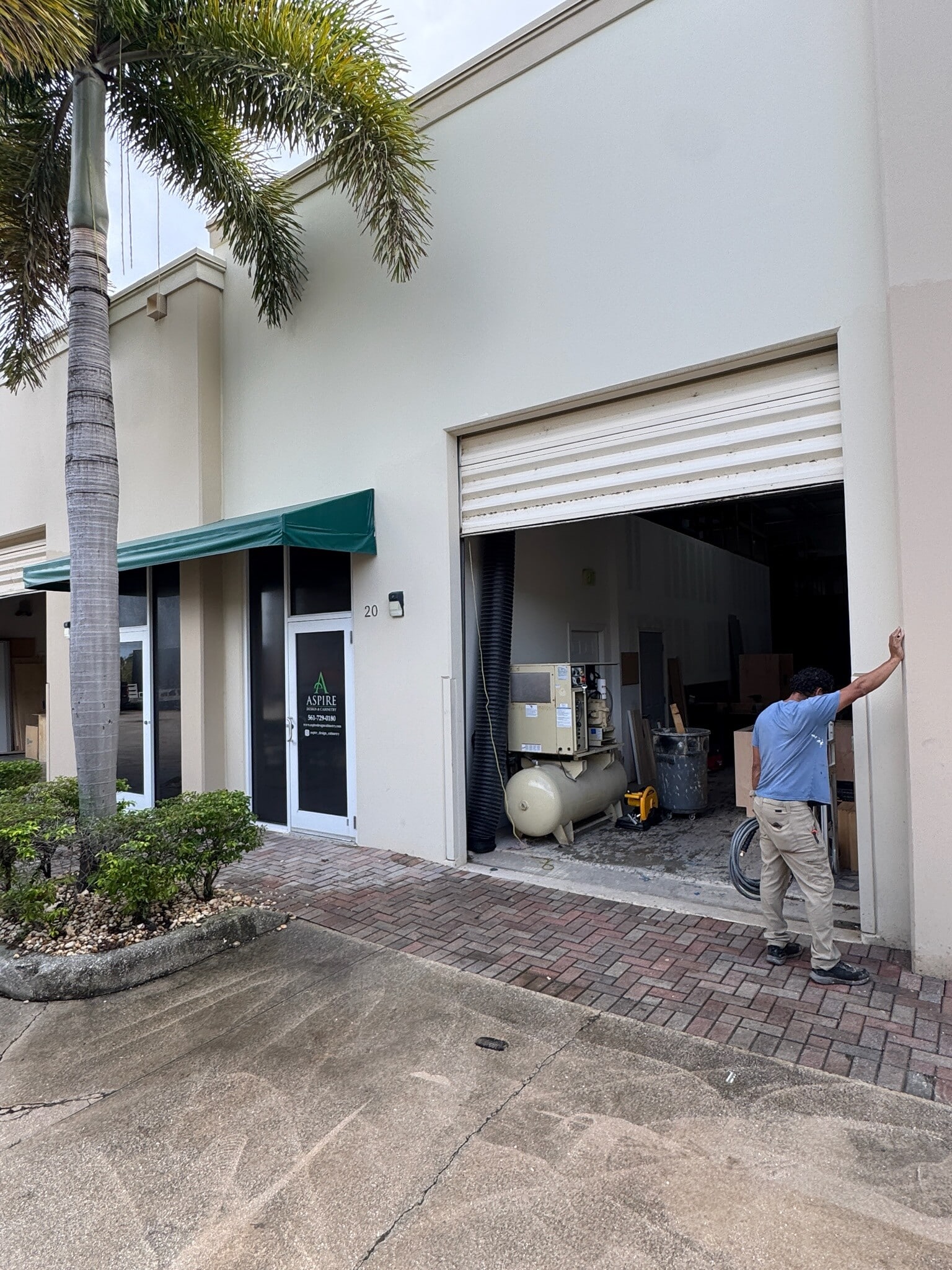 1335 Old Dixie Hwy, Lake Park, FL for lease Building Photo- Image 1 of 12