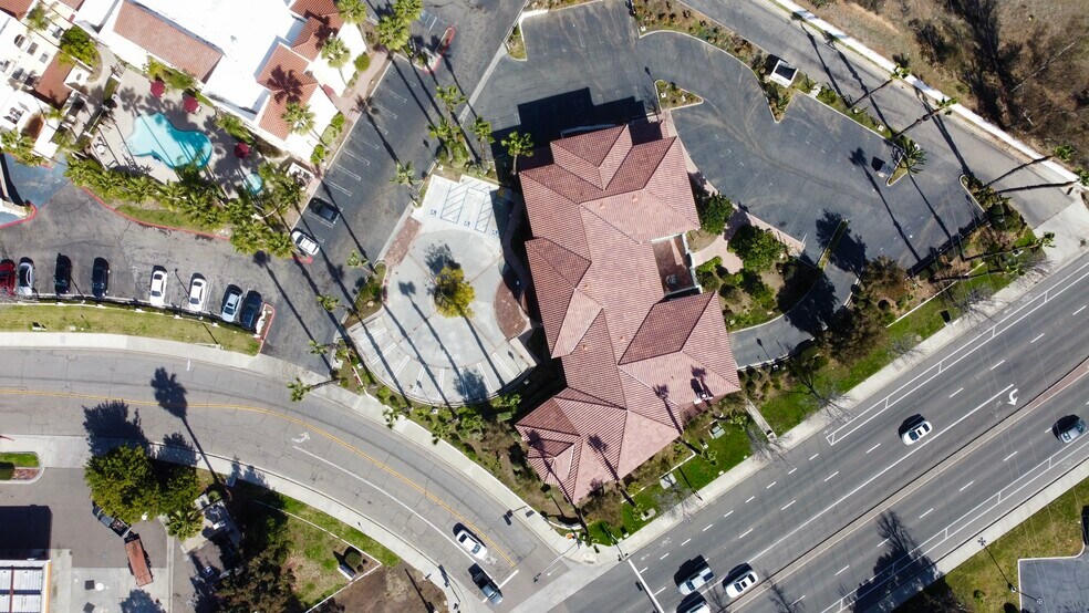 700 W El Norte Pky, Escondido, CA à louer - Photo du bâtiment - Image 3 de 8