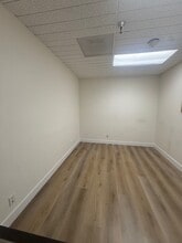 2183 Fairview Rd, Costa Mesa, CA à louer Photo intérieure- Image 2 de 2