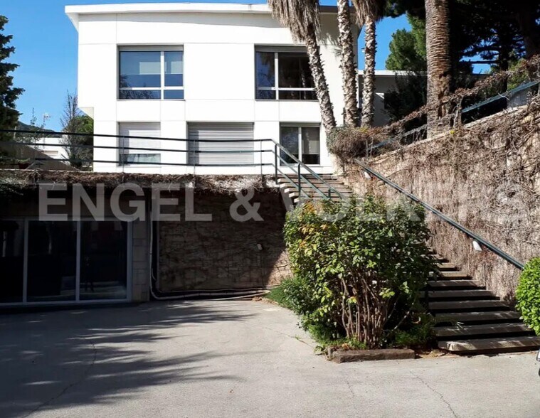 Office in Barcelona, Barcelona for sale - Building Photo - Image 3 of 5