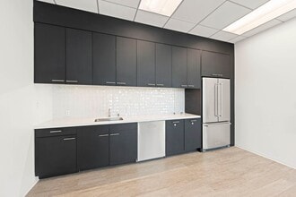 4270 Executive Sq, La Jolla, CA for lease Interior Photo- Image 1 of 5