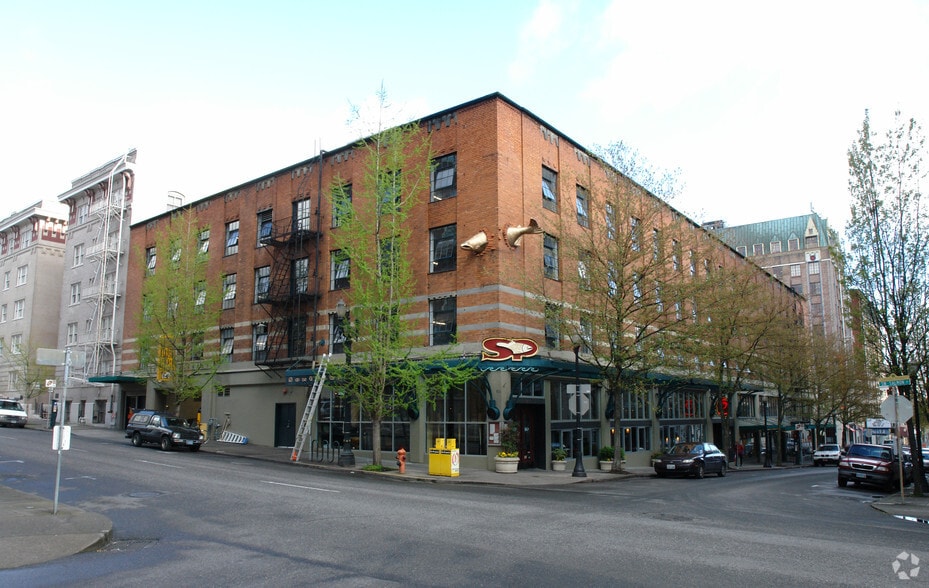 932 SW Taylor St, Portland, OR for lease - Building Photo - Image 3 of 4