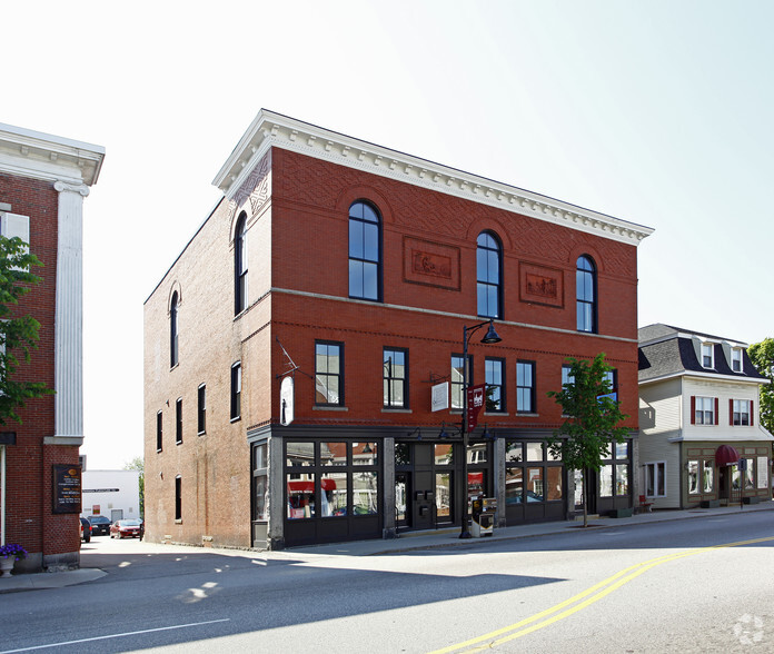 199 Main St, Saco, ME à vendre - Photo du bâtiment - Image 1 de 1