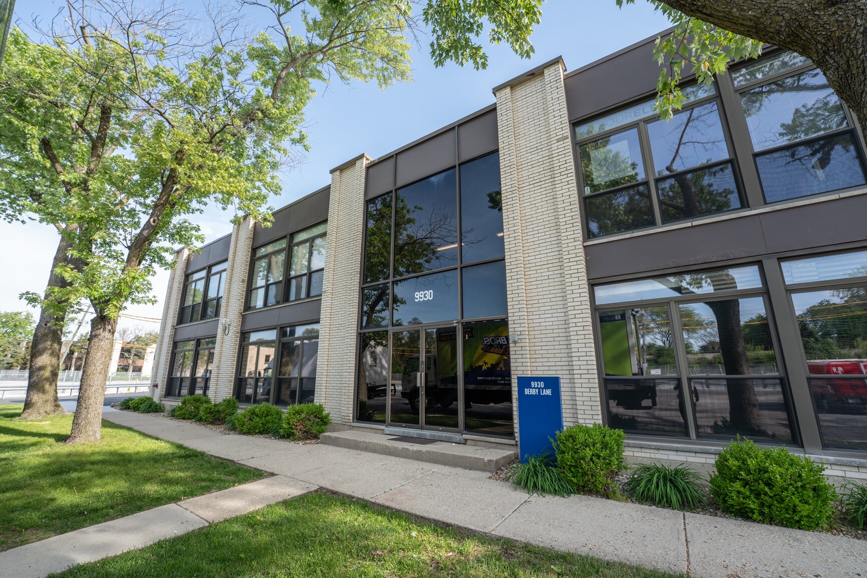 9930 Derby Ln, Westchester, IL for sale Building Photo- Image 1 of 16