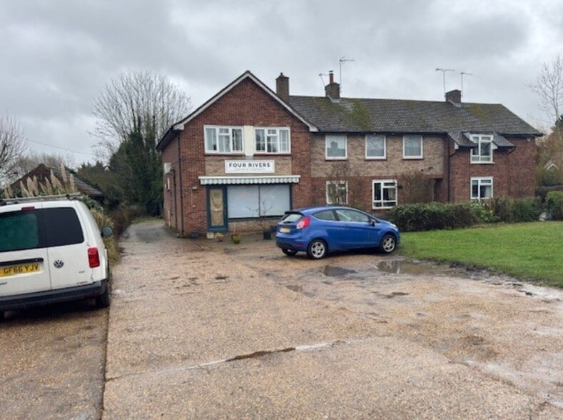 19 Birch Green, Hertford for lease - Primary Photo - Image 1 of 2