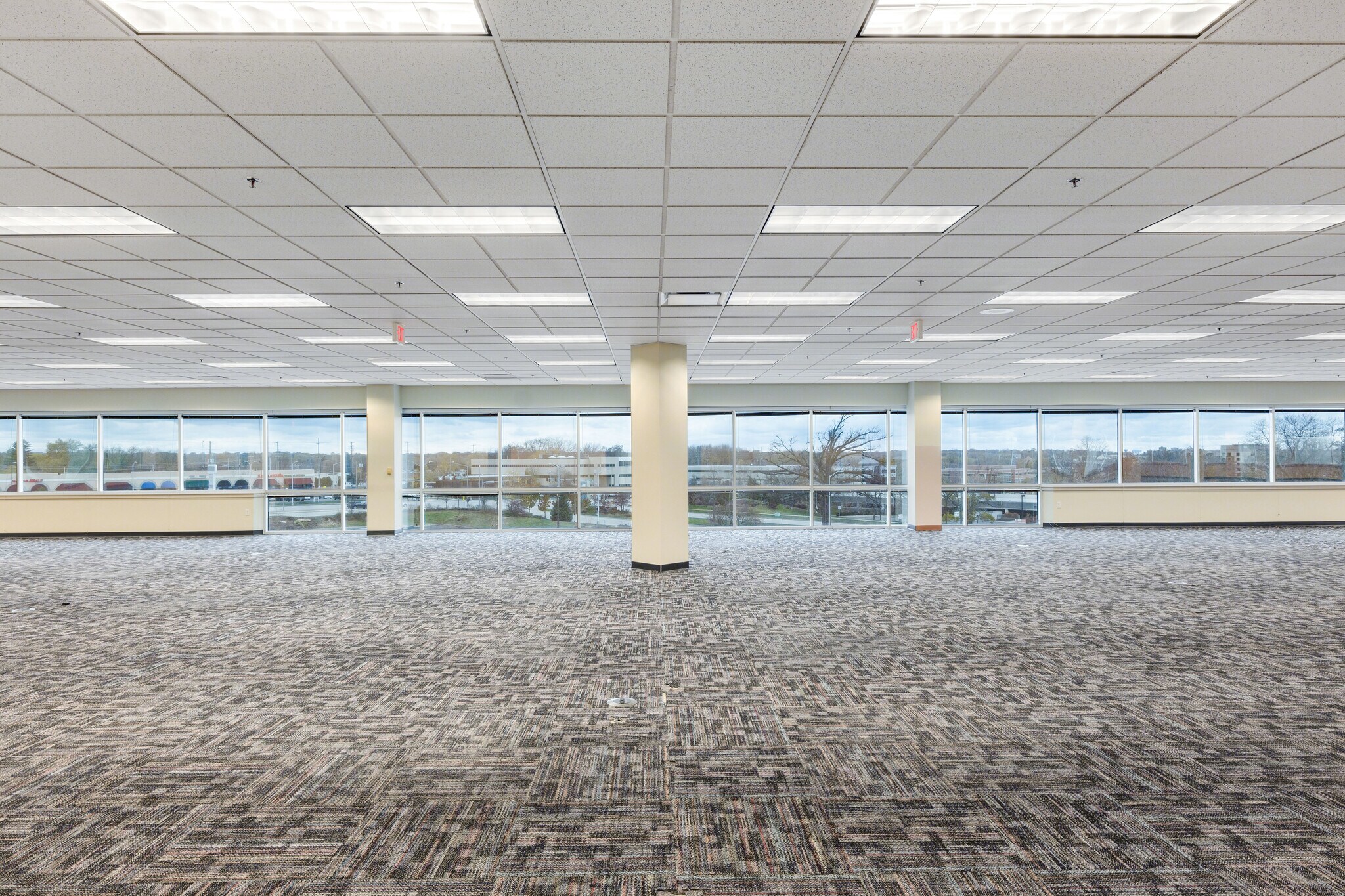 10701 W Research Dr, Wauwatosa, WI for lease Interior Photo- Image 1 of 10