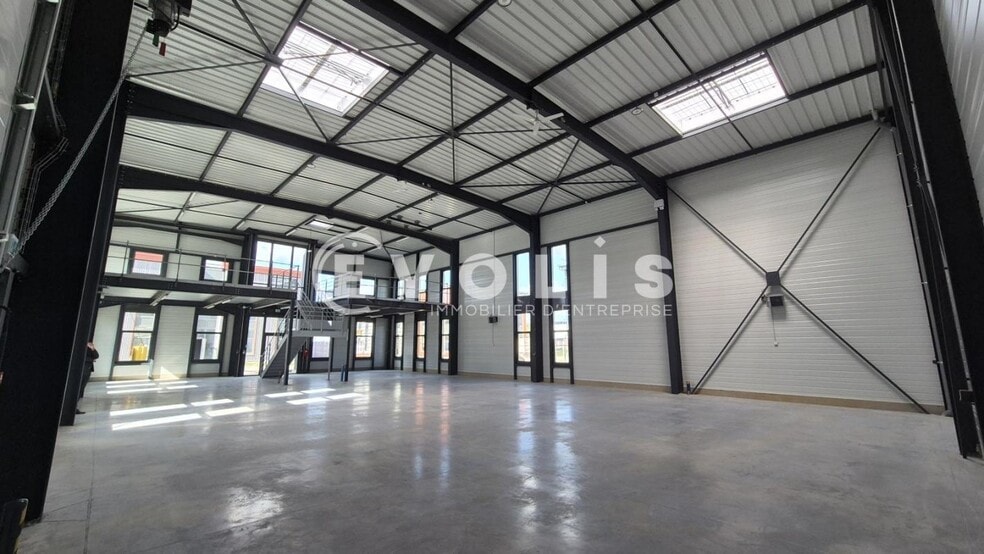 Flex in Serris for sale - Interior Photo - Image 2 of 10