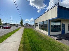 587 SW Baseline St, Hillsboro, OR for lease Interior Photo- Image 1 of 7