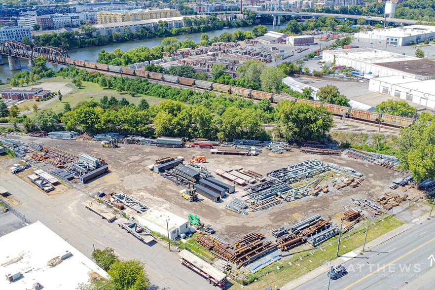 140 N 1st St, Nashville, TN à louer - Photo du bâtiment - Image 2 de 3