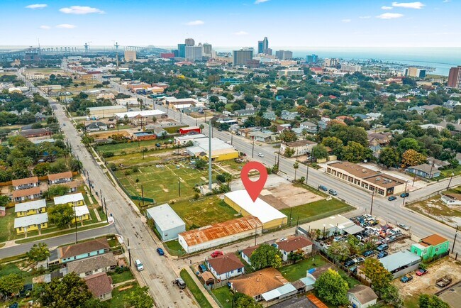 Plus de détails pour 917 S Staples St – à vendre, Corpus Christi, TX