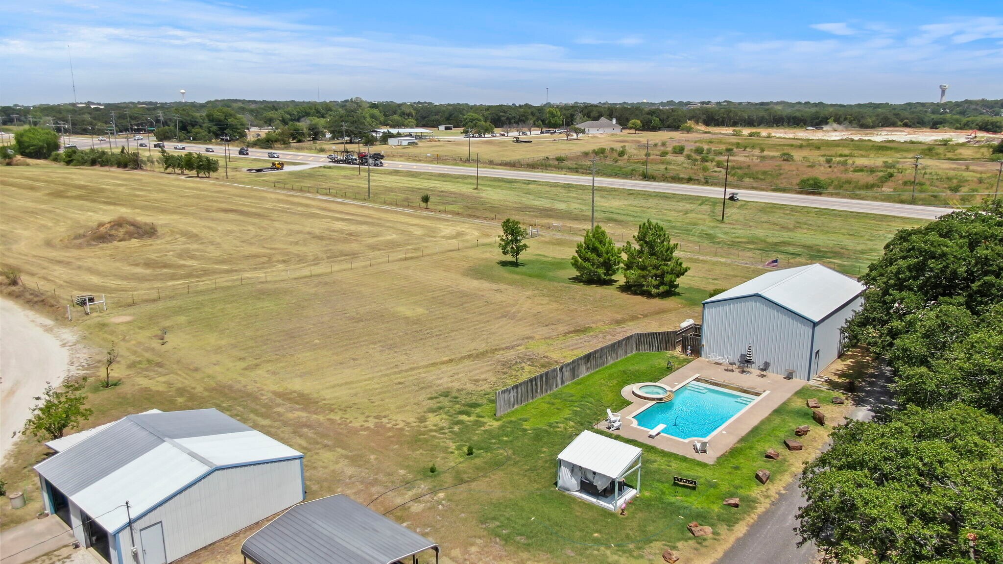 1741 Ranger Hwy, Weatherford, TX à vendre Photo du bâtiment- Image 1 de 31